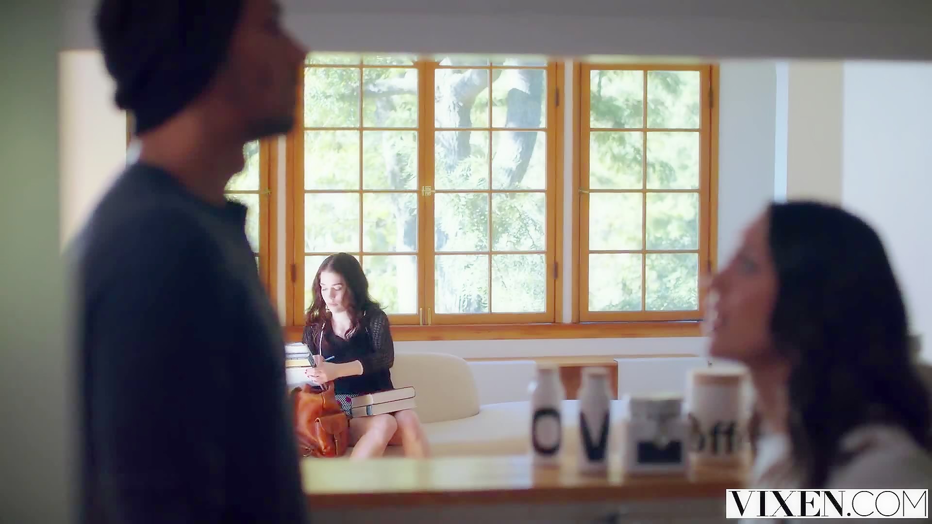 Alex Jones – Evelyn Claire,Jade Nile "Only Has Eyes For Us"