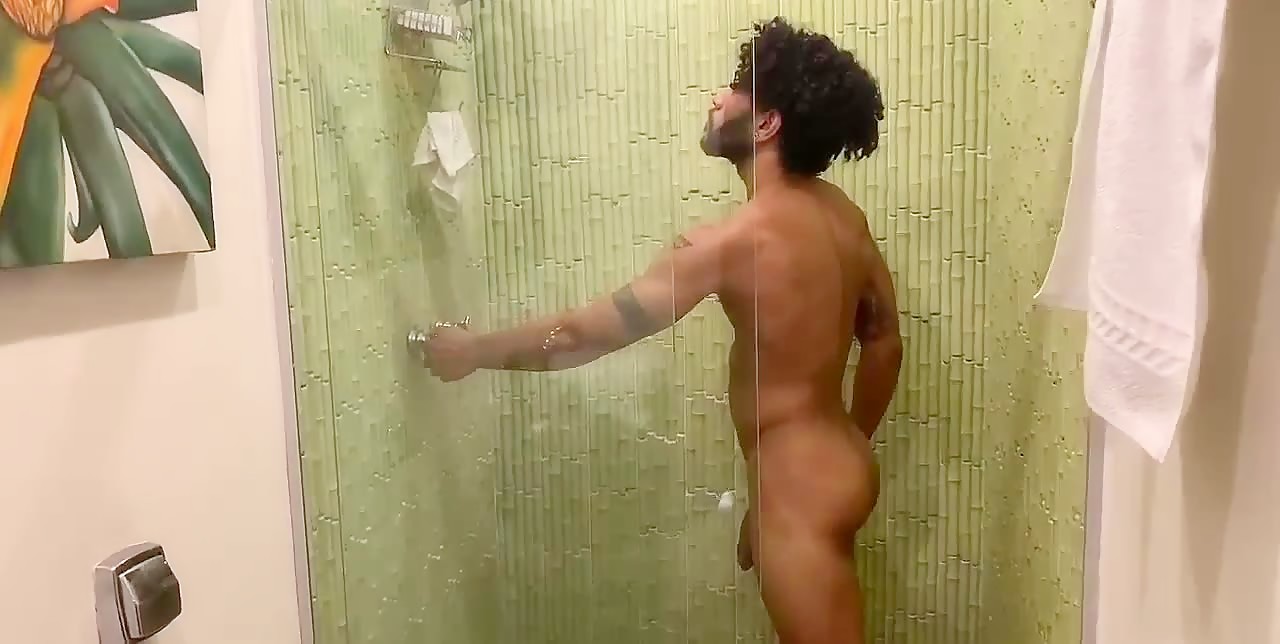 SOME GUYS LOVE BIG COCKS