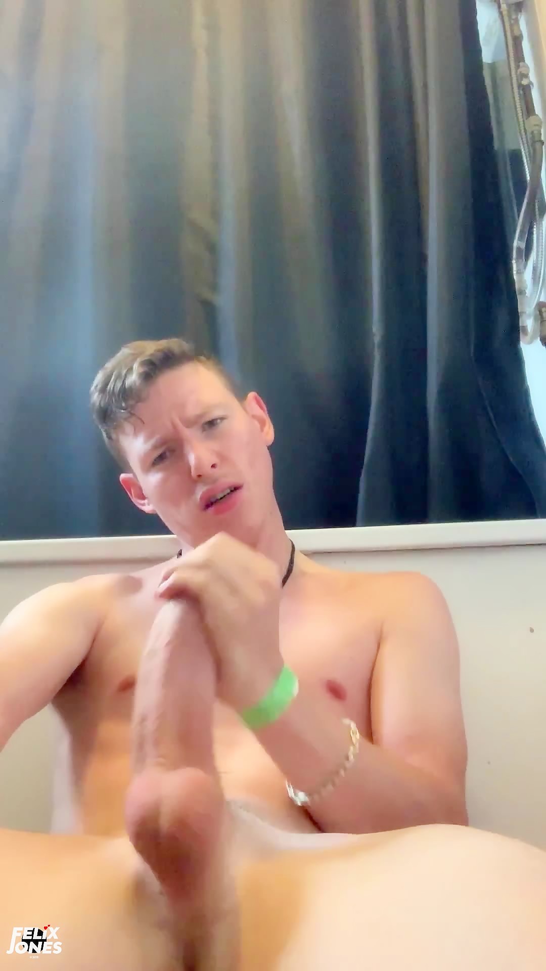 Thumb 12