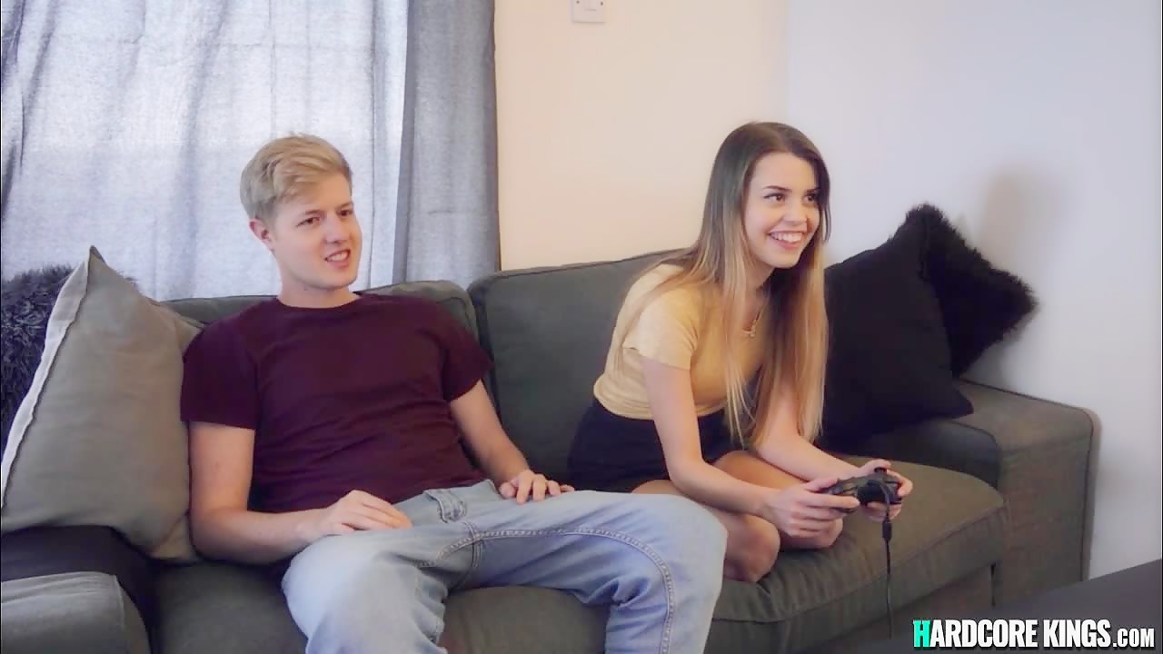 Amateur gamer twen fucking bf