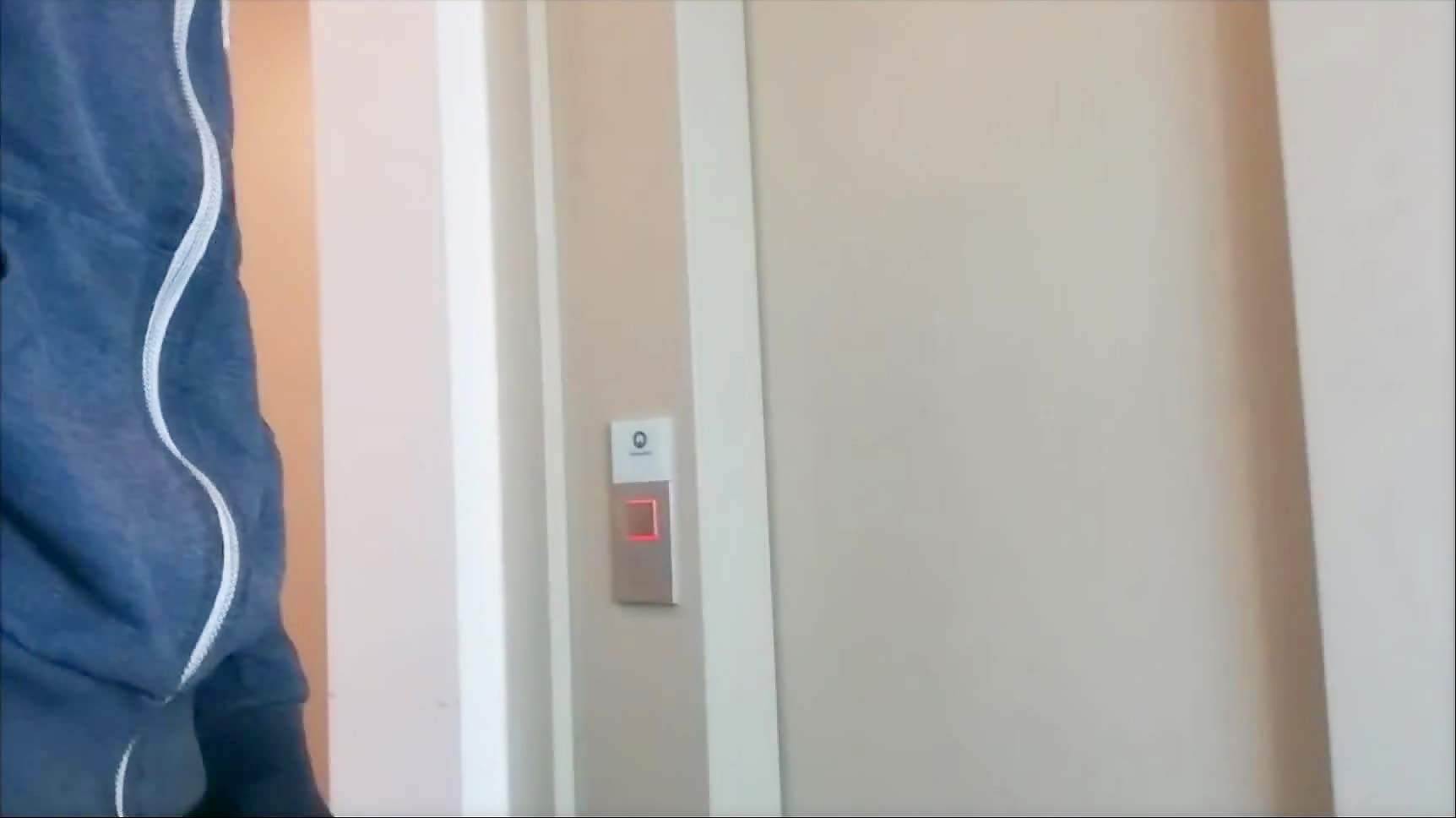 Risky wank, nearly got caught