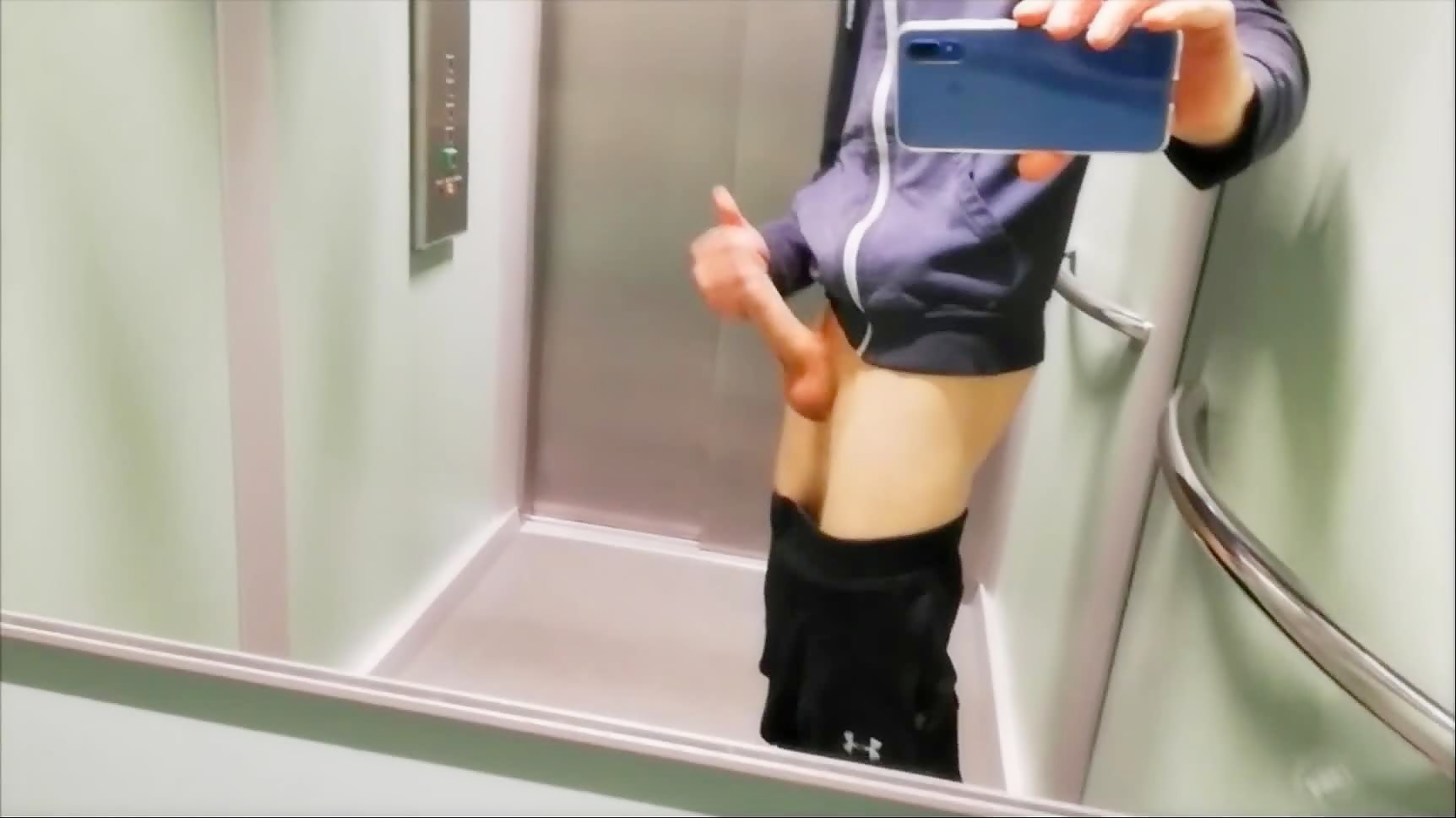 Thumb 4