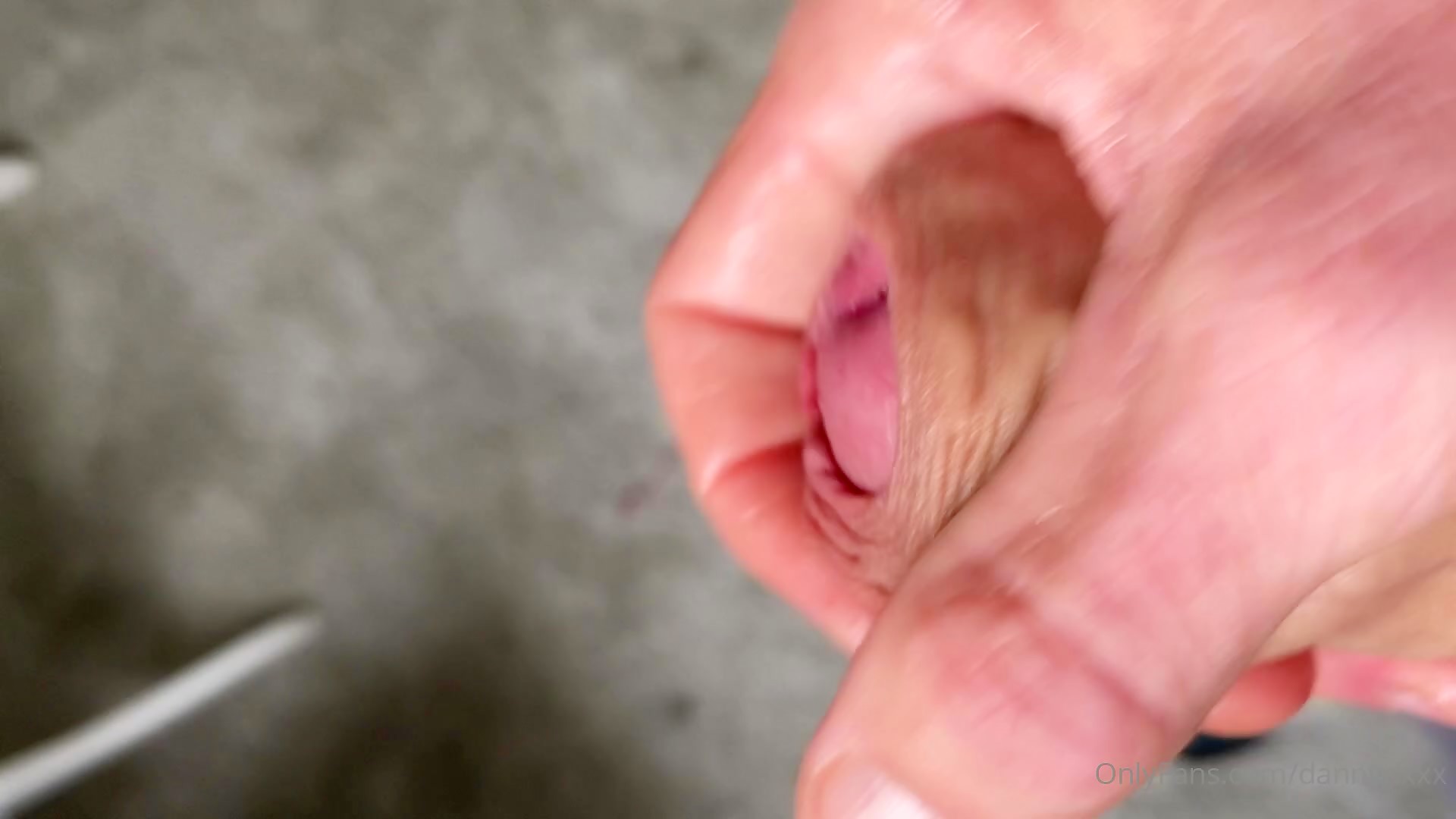 Thumb 12