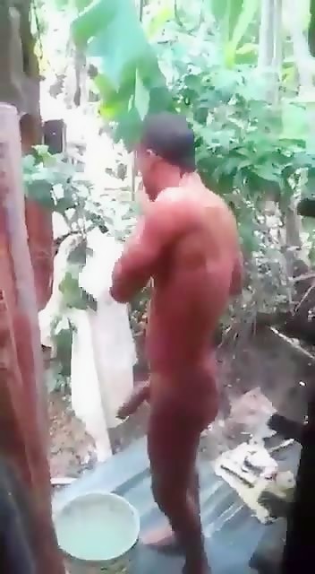 Baño amateur brasileño