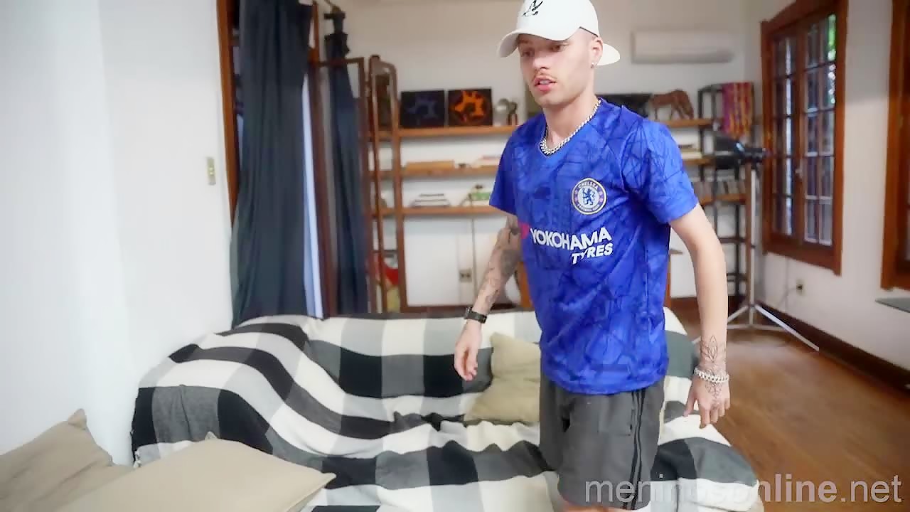 Felipinho pounds Thiago