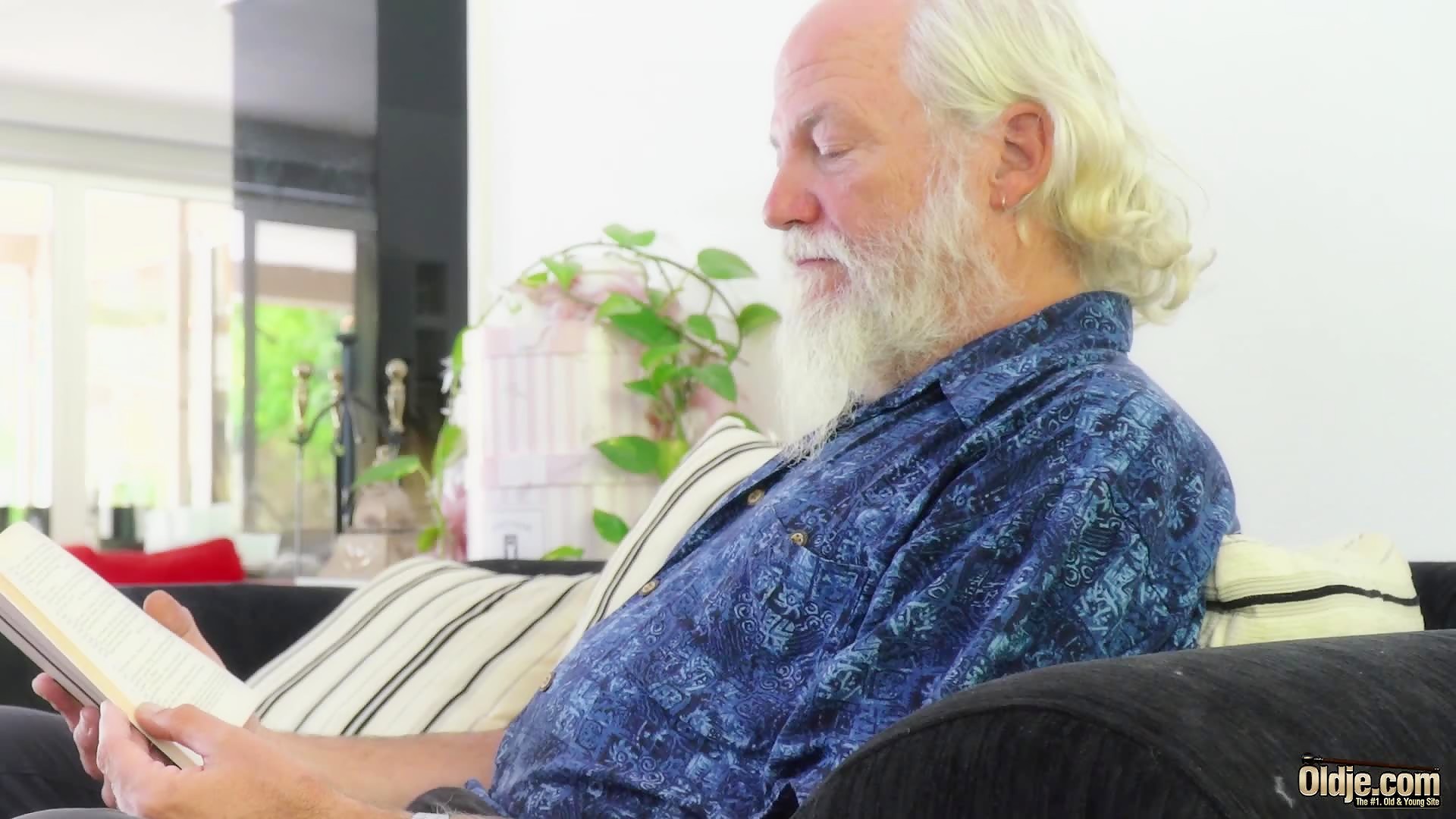 Grandpa Bruno fucks a hot girl