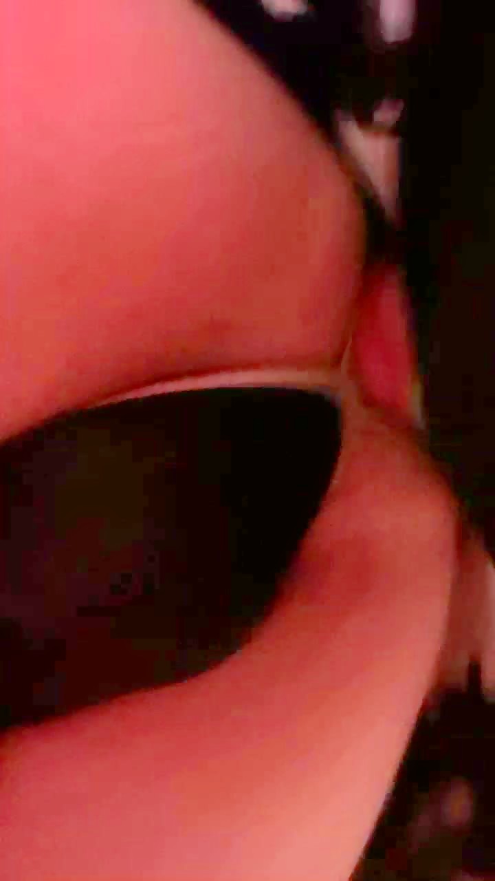 Thumb 12