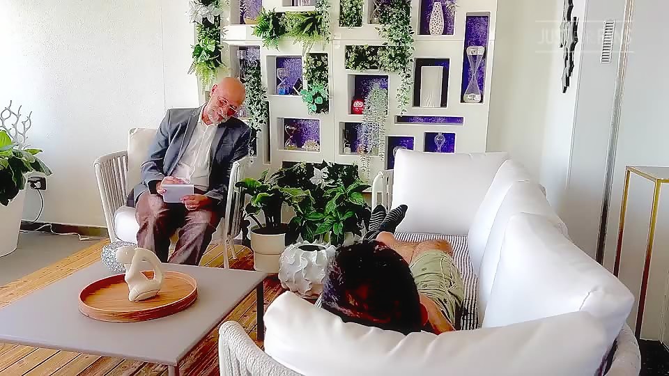 Dr. ANDYXXL fucking his patient 1/3