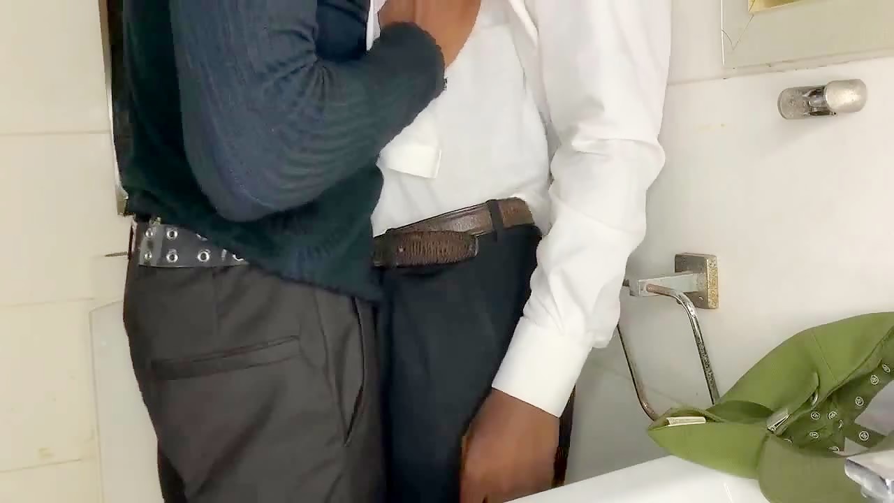 Link-Up in Bathroom