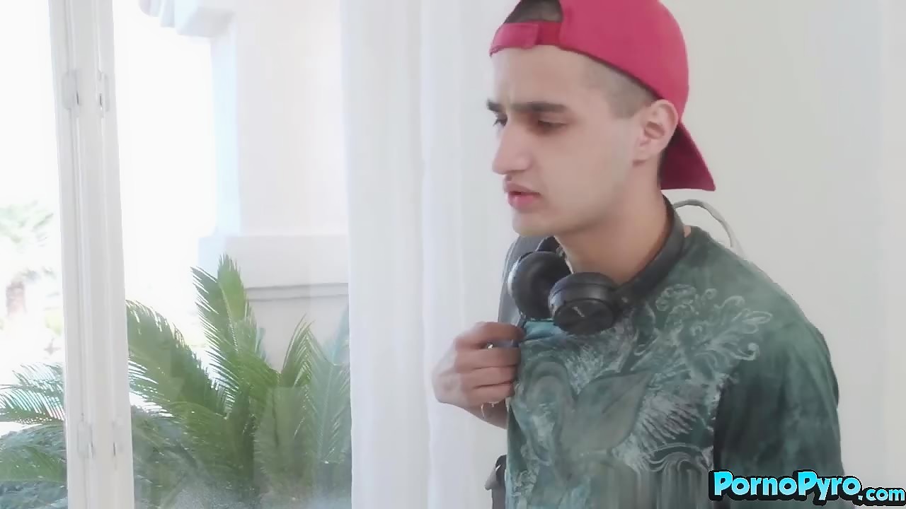 Thumb 4