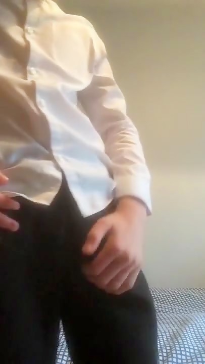 Twink Milks His 9 " inch Cock