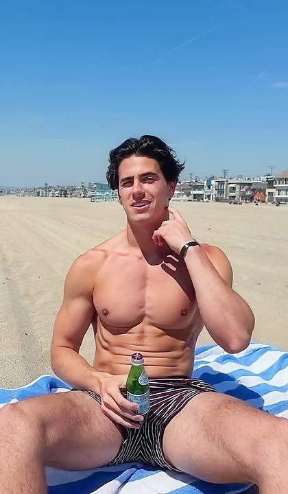 Stud Matt Rhoades - jerk and blowjob compilation -