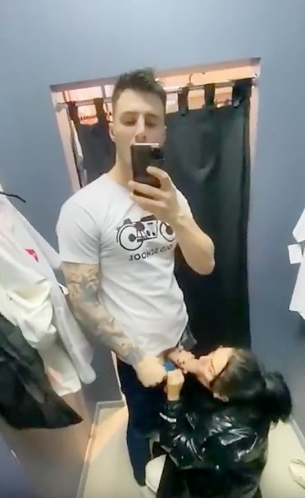 Gal blows Max Barz