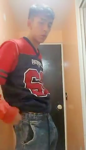 young latino works his pinga
