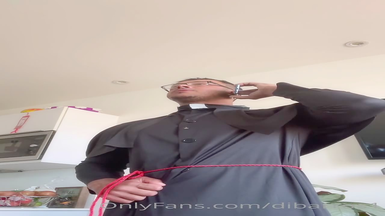 o padre pauzudo