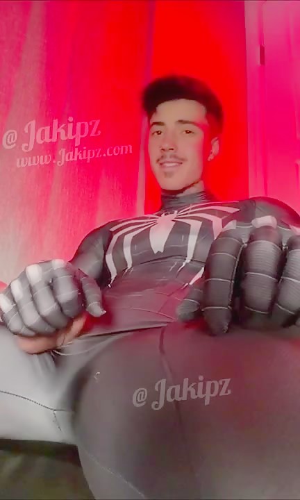 Jake Andrich (Jakipz) se masturba em uma fantasia de homem-aranha