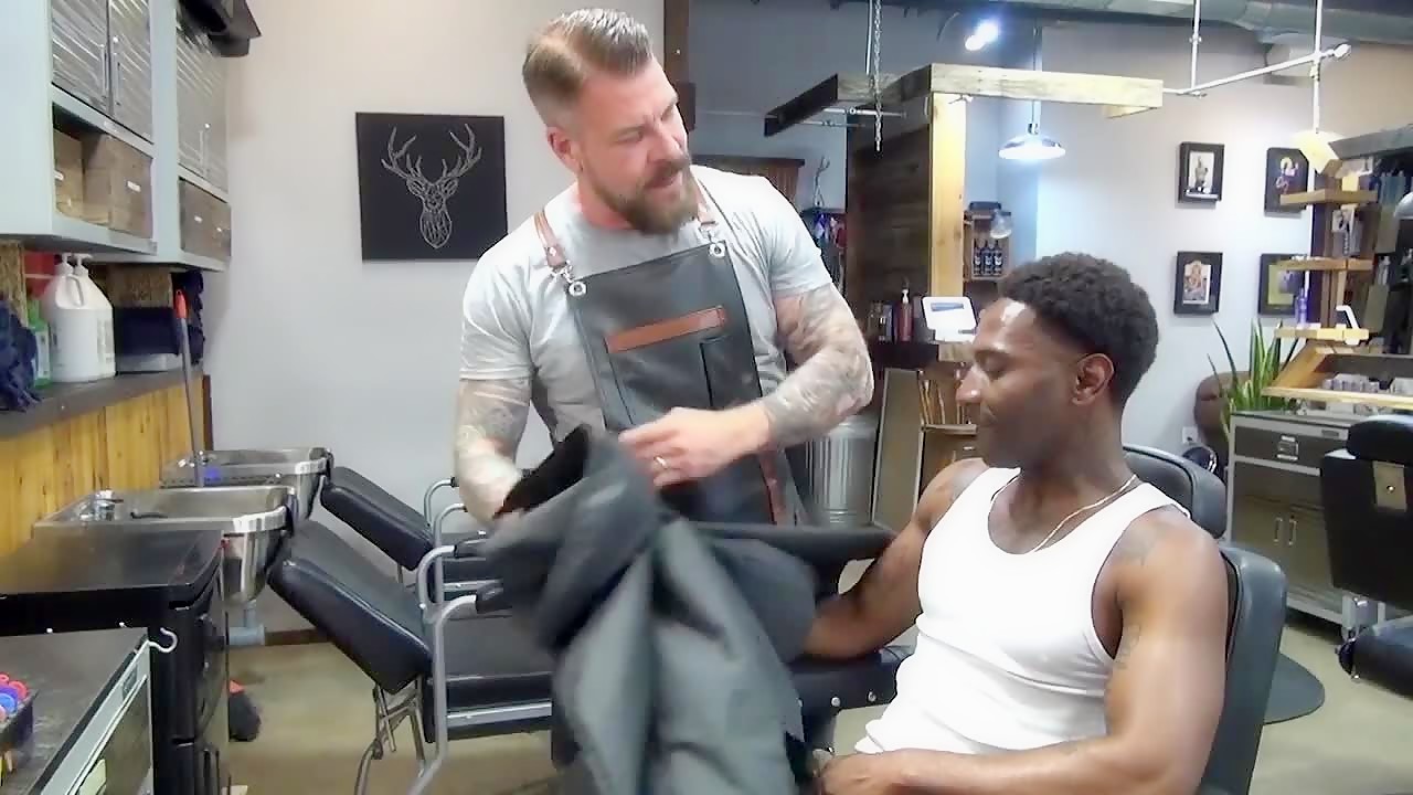 DAD'S BARBERSHOP