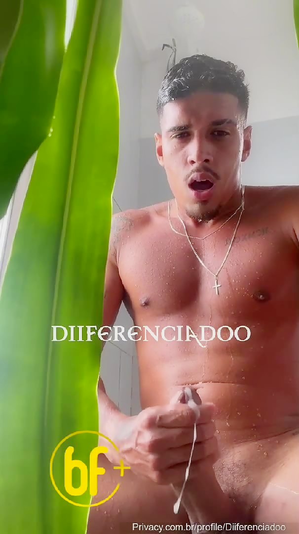 HOT cum & Shower | anyone know his OF@?